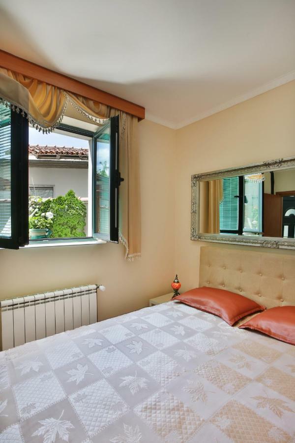 Apartments Holiday Lux Sutomore Exterior foto