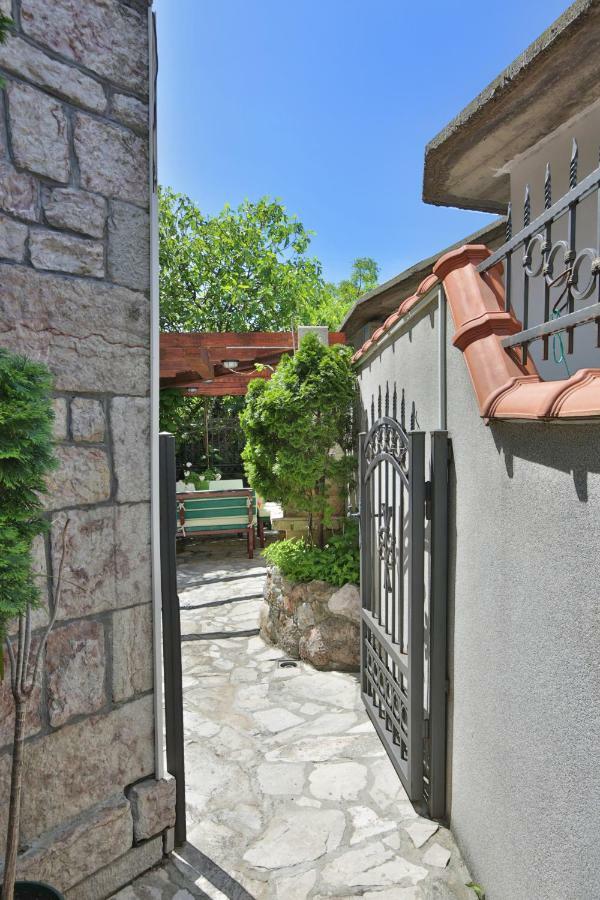 Apartments Holiday Lux Sutomore Exterior foto